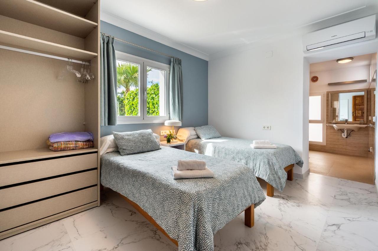 Villa Can Joan I - Fantastic Sunset Views And Family Friendly - San Antonio  Exterior photo